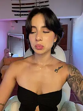 Ale_Lewis Adlı Modelin Canlı XXX Sohbeti