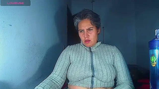 Yessi_rousse Adlı Modelin Canlı XXX Sohbeti