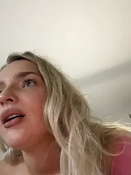 pearlbloom's Live XXX Chat