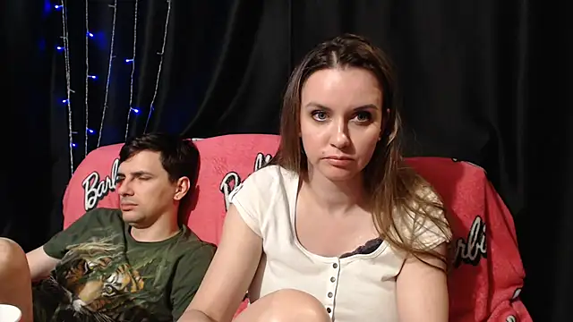 Chat +18 de Milana69 ao vivo