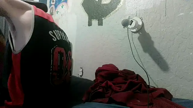 Chat +18 de PornStro921 ao vivo