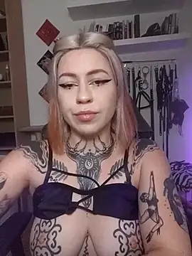 Chat XXX en directo de divine_eve