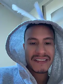 DOMINICKVEGAS77 Chat XXX in diretta