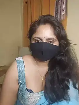 Sravvi499 Chat XXX in diretta