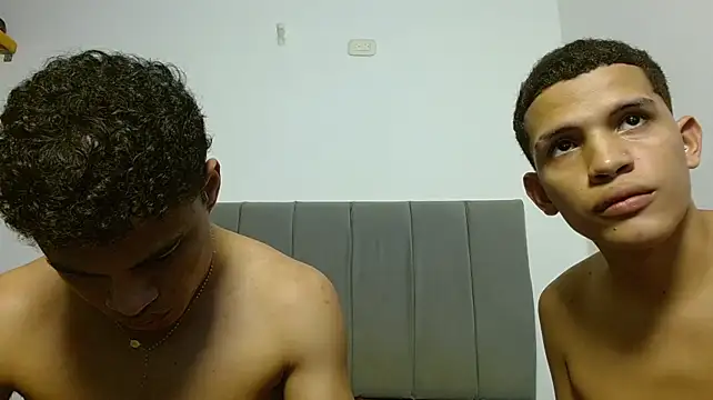 Jose_And_Daniel – Naživo XXX chat