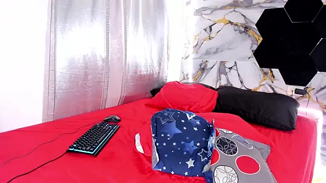 Goldendesirexx__ webcam show