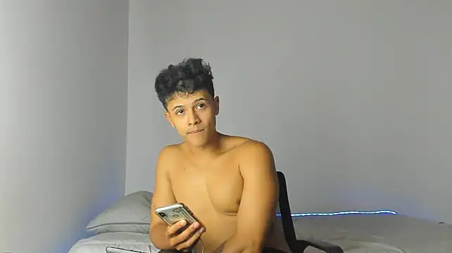 _Alex_Colton লাইভ XXX চ্যাট
