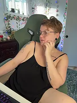 CurvesNChaosn Live XXX chat