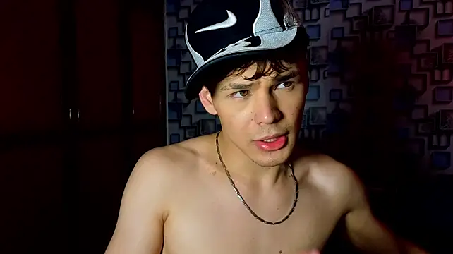 XXX chat uživo modela LoganSteel_