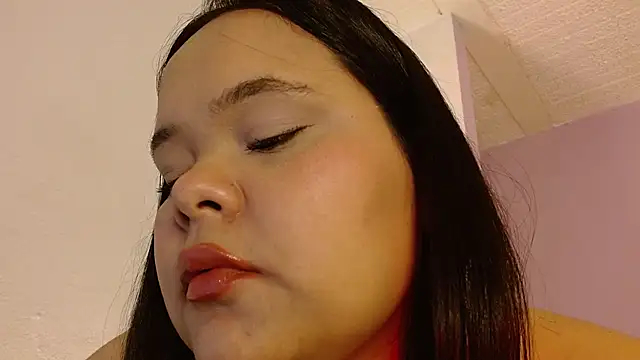 sexychubby___ Adlı Modelin Canlı XXX Sohbeti