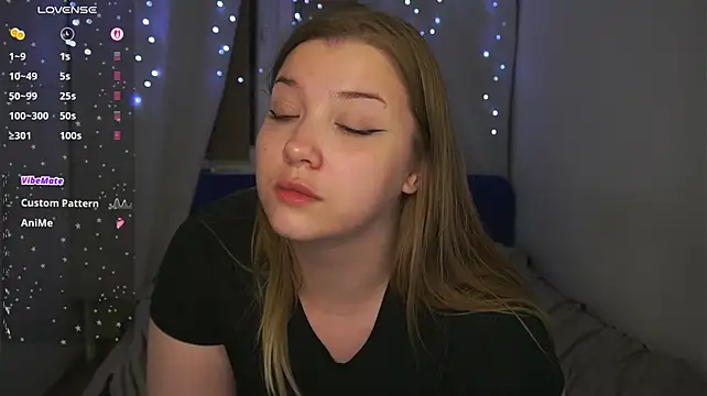 CuteSharloti Chat XXX in diretta