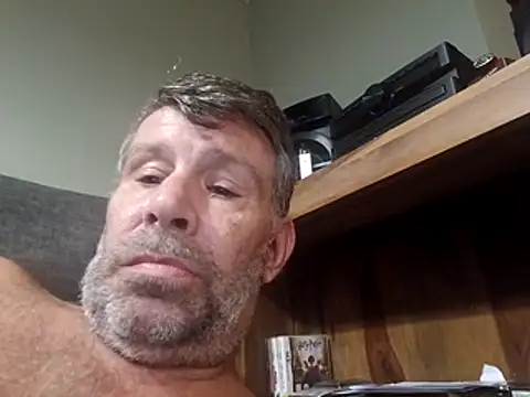 צ'אט XXX בשידור חי של stud2512