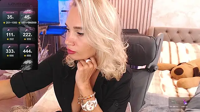 FreeBerryMILF Live XXX Chat