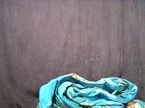 Queen_idd Chat XXX live