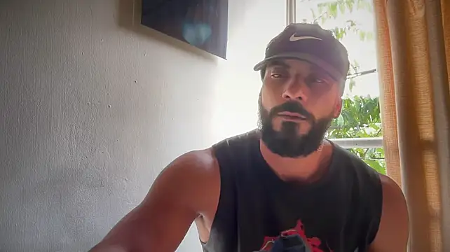 romeolovedark Adlı Modelin Canlı XXX Sohbeti
