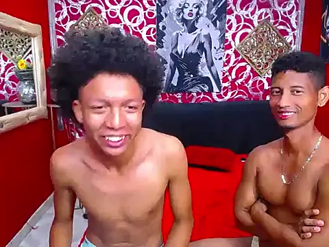 PEINBOYS Live XXX Chat