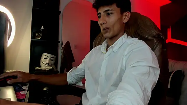 Онлайн чат XXX MaxiimoRomano_