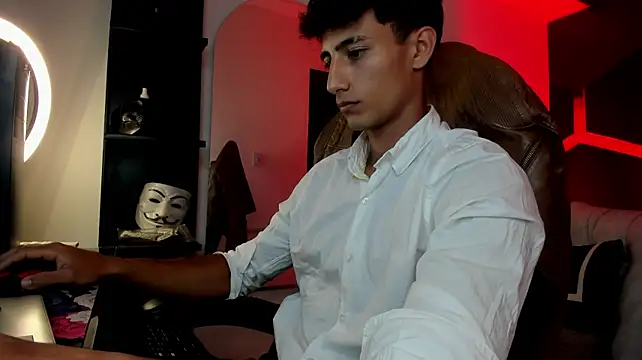 MaxiimoRomano_ 网络视讯表演