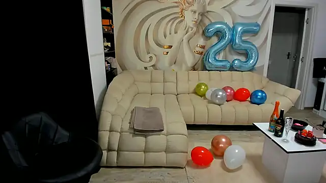 Czat XXX na żywo – HaleySweet18