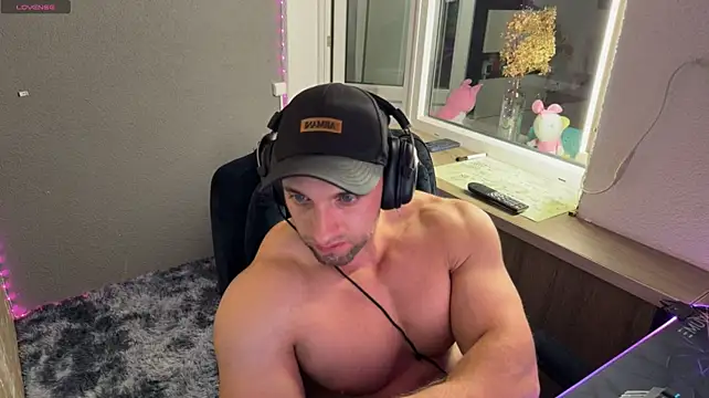 michaelbradleu Adlı Modelin Canlı XXX Sohbeti