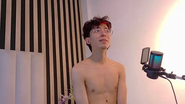 Twink_Sebas7 现场XXX聊天