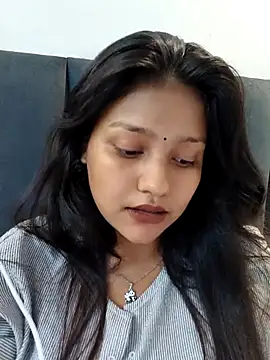 Chat +18 de Pavitra_Sharma ao vivo