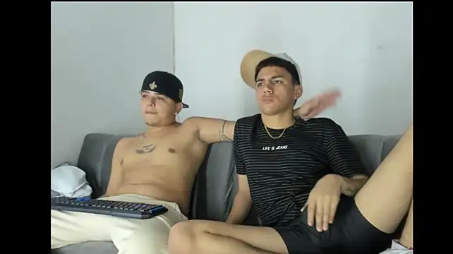 Charlie_Scorpion Live XXX Chat