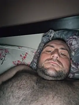 StrictBobby live XXX chat