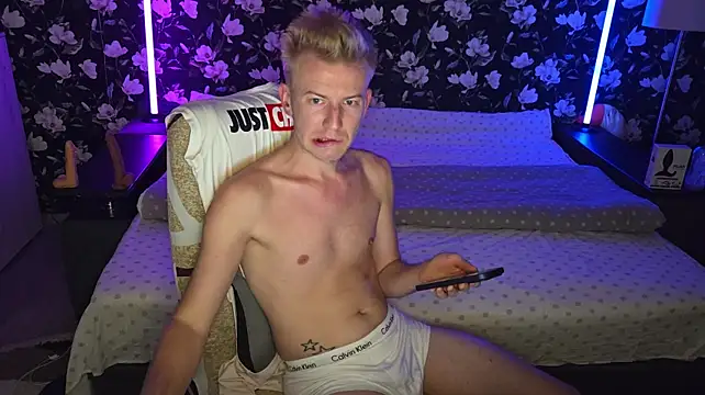 Vuitton Chat XXX in diretta