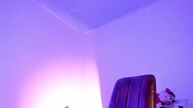 sunshinne__03 Adlı Modelin Canlı XXX Sohbeti