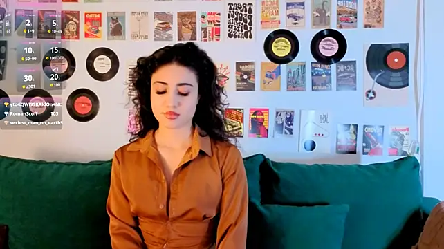 Maya_Rogerss élő XXX-chatje