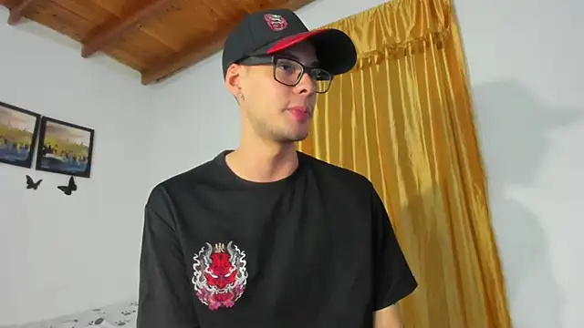 Vlad__night 在線直播表演