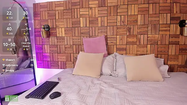 madydoll_ élő XXX-chatje