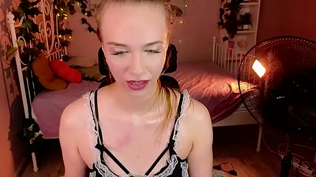 Cutie__Kitty élő XXX-chatje