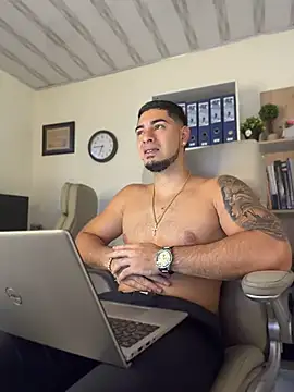 Chatroom XXX en direct de Dimitri_Colleman