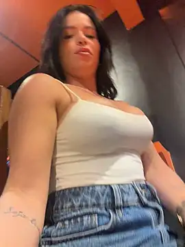 عرض كام Rafaellaz