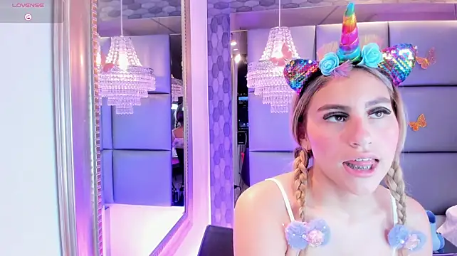 Czat XXX na żywo – Foxxy__Rhenna18