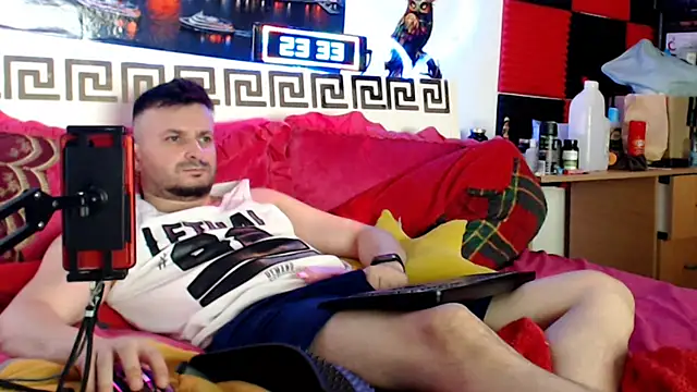 Hugec0ck007 Webcam Show