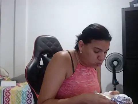 Adriana_0312's Live XXX Chat