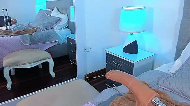 XXX chat uživo modela Samantha__Vega