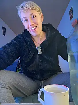 Онлайн чат XXX MARILYNKOVANOVA