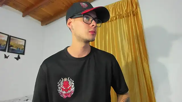 Vlad__night Adlı Modelin Web Kamerası Şovu