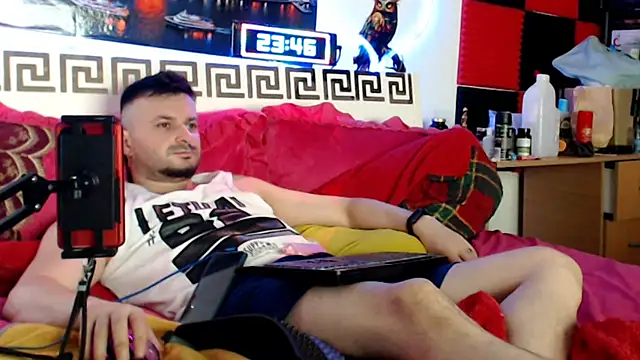 Hugec0ck007 webcam show