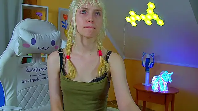 HannahHollis' Live XXX Chat