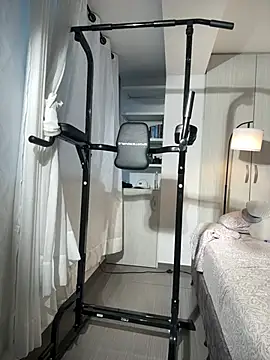 Paradise_boy__ élő XXX-chatje