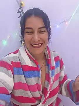 laurahotdirty live XXX chat