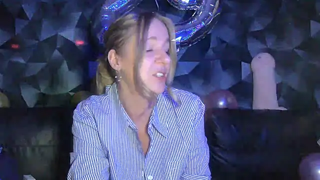 Delichieuse5's Live XXX Chat