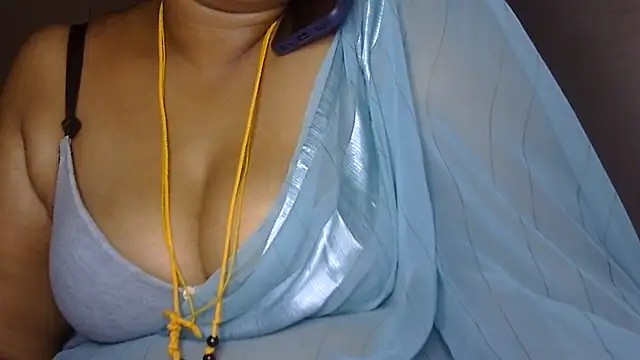Nithya_forever Chat XXX in diretta