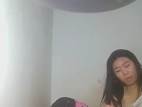 Zyeiii 即時 XXX 聊天