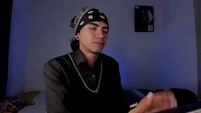XXX chat uživo modela darkodarkoo